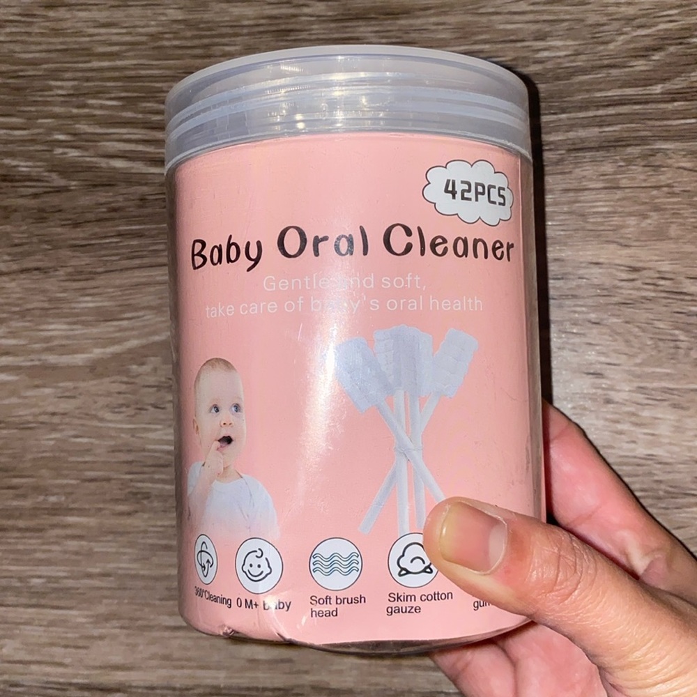 Baby oral cleaner